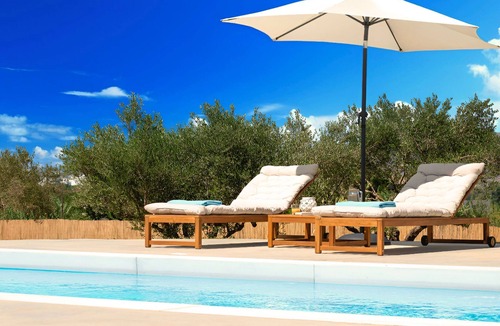 Kavros House | "Vegghera Villa" mit Bergblick by Interhome
