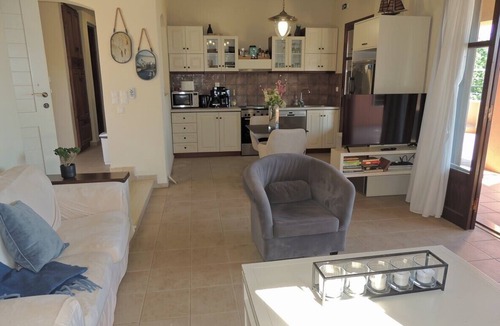 Apokoronas House | Very private and spacious 4 Bedroom Villa with infinity pool and sea views.