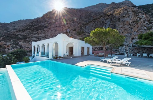 Kamari Villa | Villa Adrali, 4 bedrooms, private pool