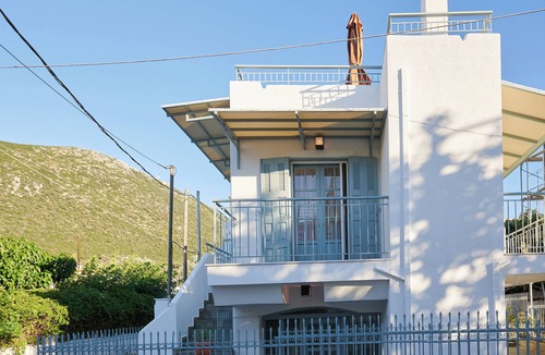 Steni Dirfyos House | Villa Afroditi by ΜΡS