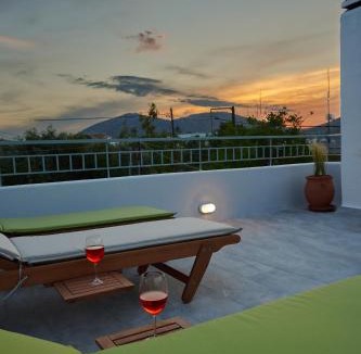 Steni Dirfyos House | Villa Afroditi by ΜΡS