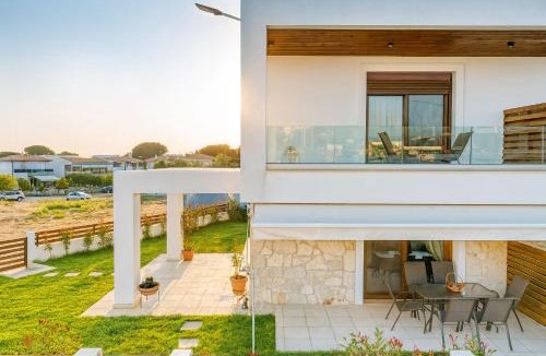 Nikita Villa | Villa Coralé Seaside
