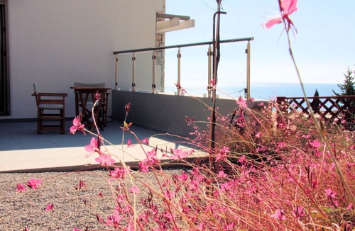 Pefkos House | Villa CostaMare - Luxuriöse, neu gebaute Steinvilla by Interhome