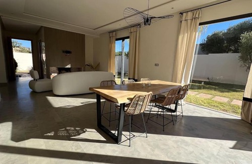 Zaouia Sidi Abdallah Ben Sassi Villa | Villa d'Exception moderne & femme de ménage incluse