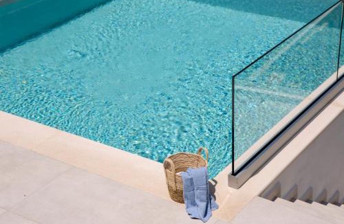 Frinion House | Villa Dimitris - The House & The Suite
