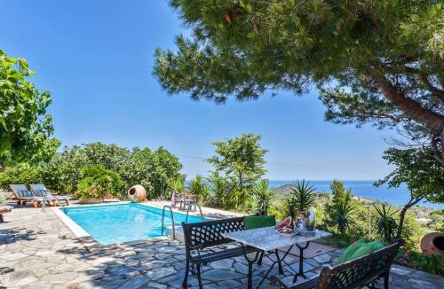 Skopelos Town Villa | Villa Driades Hilltop Residence