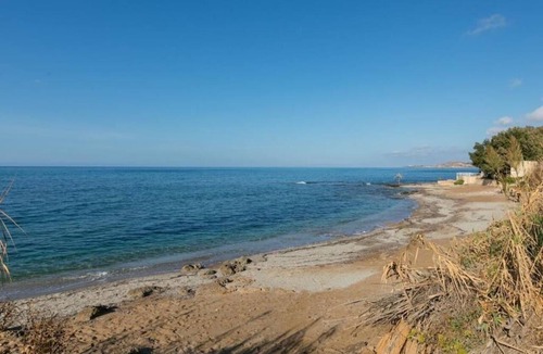 Pigianos Kampos Villa | Villa Elena Beach with 2 bedrooms, Heated Pool & Jacuzzi just 70m from Sea
