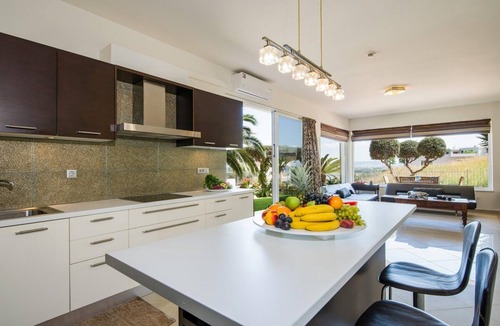 Kato Stalos Villa | Villa Elina Luxury Residence