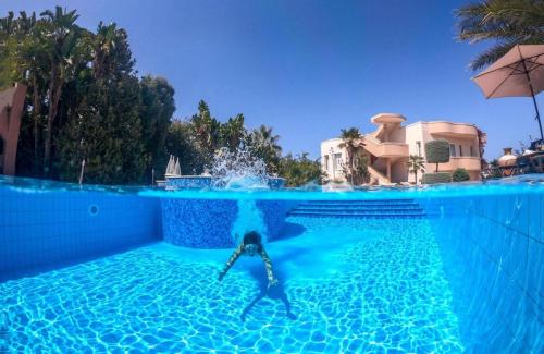 Kato Stalos Villa | Villa Elina Luxury Residence