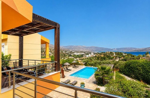 Agios Nikolaos Villa | Villa Glan Y Mor - Five Bedroom Villa, Sleeps 10