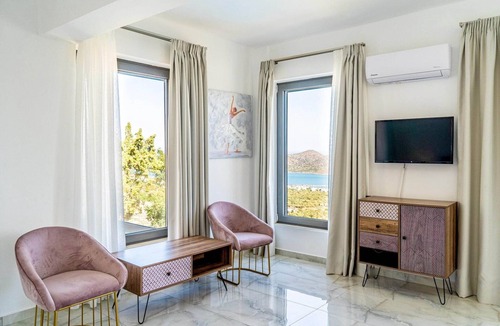 Agios Nikolaos Villa | Villa in Elounda with Ocean Views & Pool