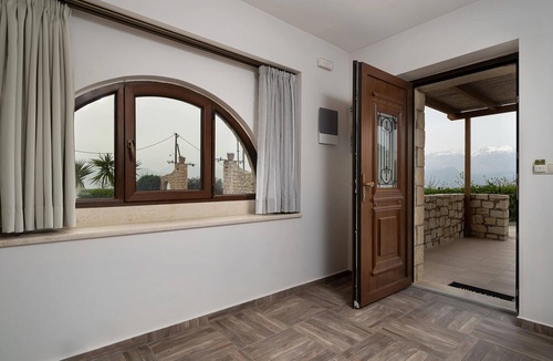 Kamilari Villa | Villa in Kamilari near Beach & Pool