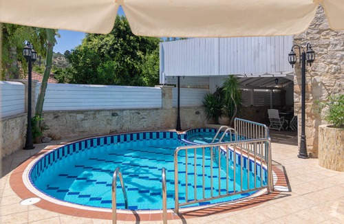 Loutra House | Villa Kallergi - Nefeli (450 m2) House for 6, west-central Crete