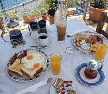 Crisostomos Hotel | Villa Koutsakis