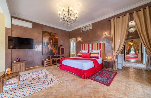 Medina Bed & Breakfast | Villa l'Africaine Al Ouidane. Beautiful villa set in 7000 M2 of wooded grounds.