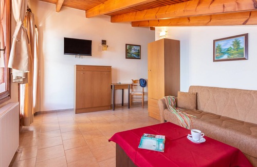 Agios Vasileios Apartment | Villa Maria Apt 2