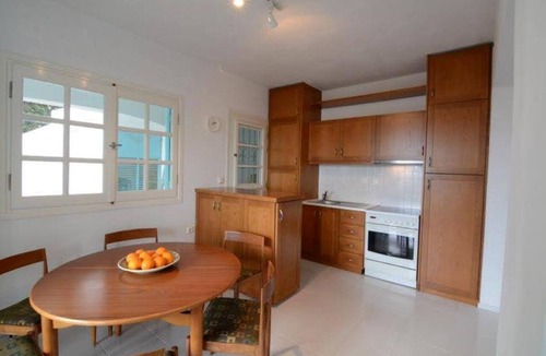 Kanapitsa Villa | Villa Nova 2: Cozy 2-bedroom villa near Kanapitsa