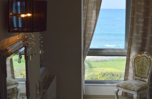 Kato Gouves House | Villa Peri am Strand by Interhome