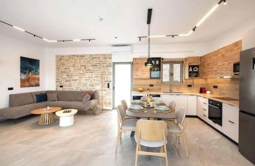 Kamilari Villa | Villa Pezoulia Kamilari – Panoramic Luxury Above Crete