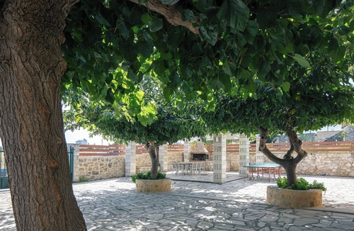 Asprouliani Villa | Villa Pinelopi - 350 meters away from sandy beach!
