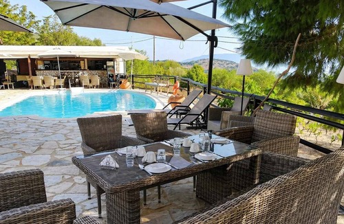 Skinaria Apartment | Villa Poseidon - Master Suite In Zante w/Pool