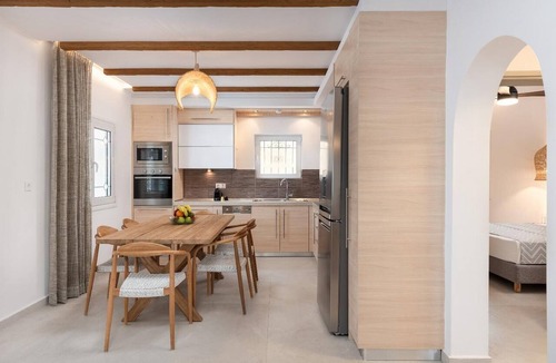 Paralia Kourna Villa | Villa Remezzo - Eight Bedroom Villa, Sleeps 18