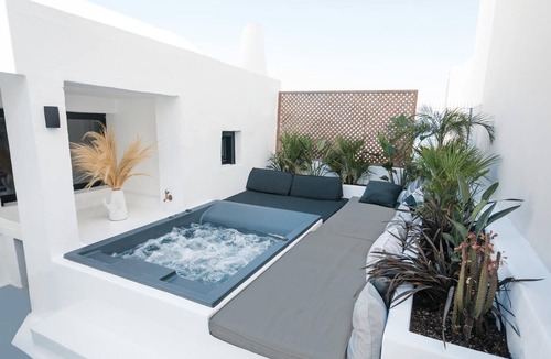 Oia Villa | Villa Rosaviglia Oia with Hot Tub
