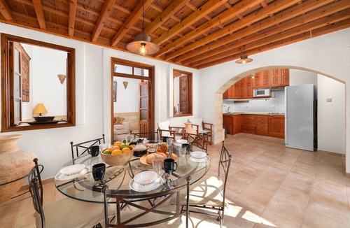 Lindos Villa | Villa Valasia, Lindos ,3 Bedroom Villa with Roof Terrace, Acropolis and Seaview