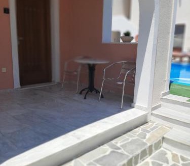 Perissa Apartment | Villa Voula