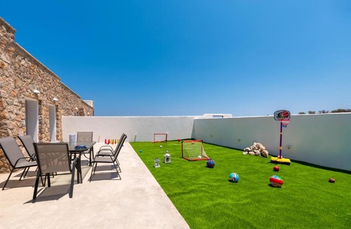 Karterados Villa | Villa Waves