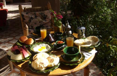 Amezrou House | Villa Zagora Desert Retreat Restaurant-Pool-Sahara Tours