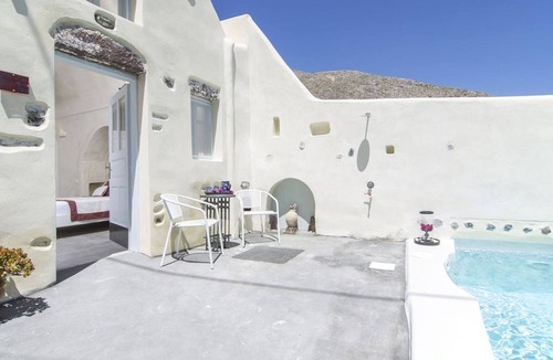 Emporio Villa | Villa Zantine | Emporeio | A Wonderful 1 Bedroom villa Sleeps 3 | Private Pool