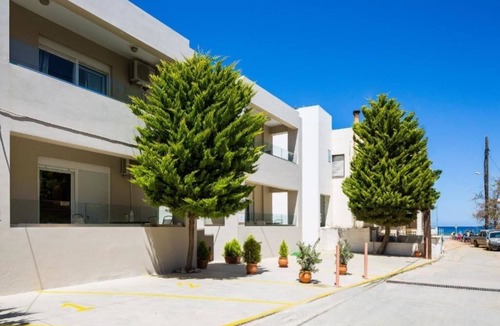Rethymno Apartment | White Coral
