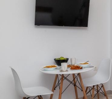 Razata Apartment | White House studios & apartments