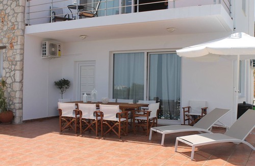 Galatas Villa | Wonderful Chaina Villa | Villa Chiaotzu | 3 Bedrooms | Spacious