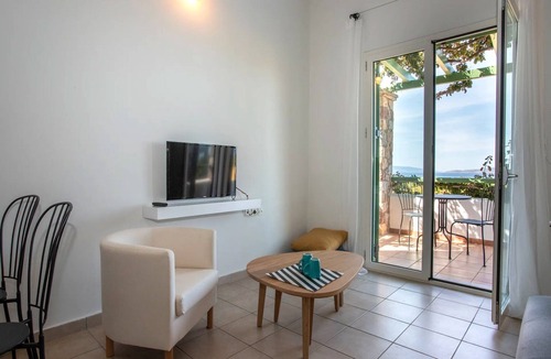 Voia Villa | Wonderful Neapoli Villa | Beachfront 2 bedroom Villa | Neapoli