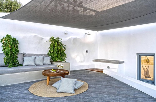 Exo Gonia Villa | Wonderful Santorini Villa | 1 Bedroom | Villa Gonia | Astonishing Views &.