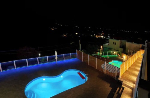 Kavallos House | Wunderschöne Villa am Kournas-See★Großer privater Pool by Interhome