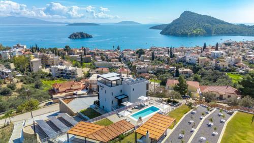 Tolo Apartment | Yiannis Place