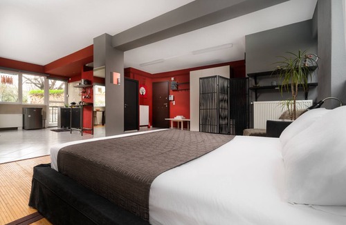 Gazi Apartment | Zen loft in downtown-Gazi