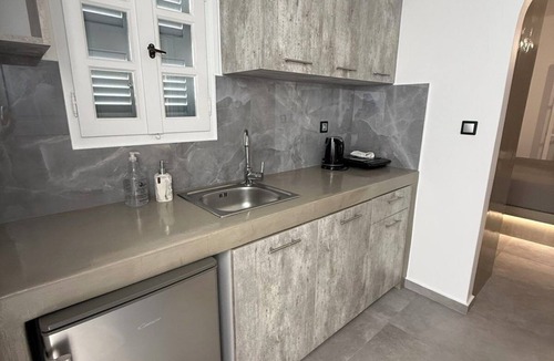 Naousa House | Zoumis Residence
