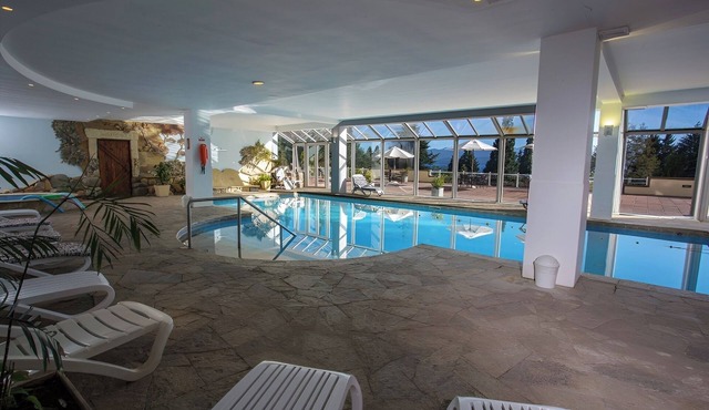 2 Quadruple Rooms with Lake View | Free Breakfast & Indoor Heated Pool