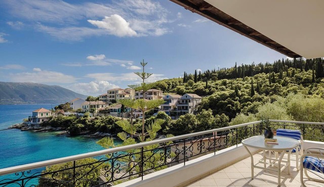 Alexander - Four Bedroom Villa, Sleeps 8