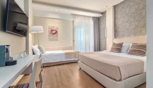Ammon Zeus Luxury Beach Hotel