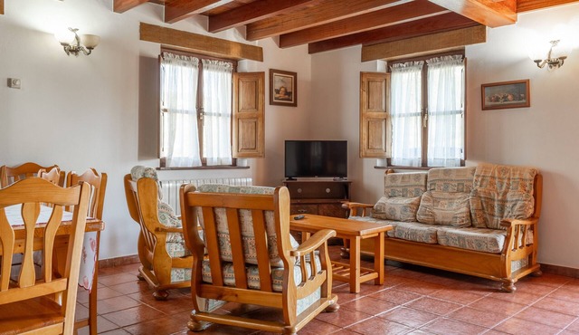 Apartamento Casa Collado Sto Tomas 1 con vistas a la montaña y terraza compartida in El Collado