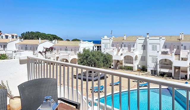 Apartamento con Piscina y Solarium in Arenal den Castell