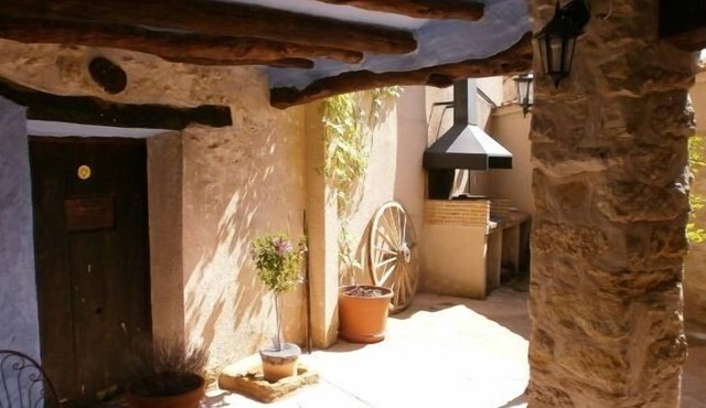 Apartment for 3 pers. next to the Spanish Tuscany, the Matarraña region. in Codoñera (La)