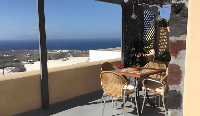 Apartment in A Hotel 'Honeymoon in Finikia - Oi' with Wi-Fi and Air Conditioning