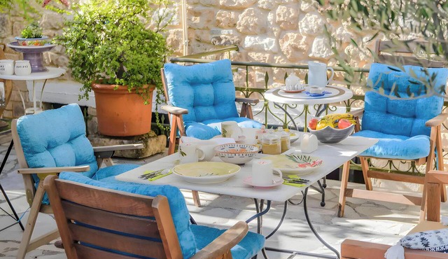 Apartment in 'Unit 6' Hotel with Private Terrace, Wi-Fi and Air Conditioning