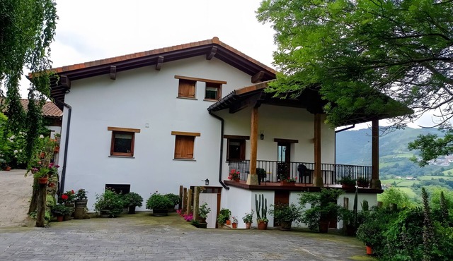 Apartment 'Lokate 2 Bedrooms' with Mountain Views, Private Terrace and Wi-Fi in Olaskoegia